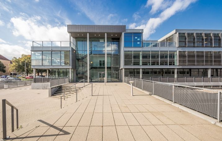 1.200-2.823 m² markant flerbrugerhus