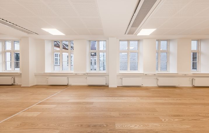 410 m² kontor til ca. 24 medarbejdere på Købmagergade lige overfor Illum