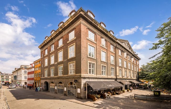 469 m² kontorlejemål i smuk ejendom ved Gråbrødre Torv