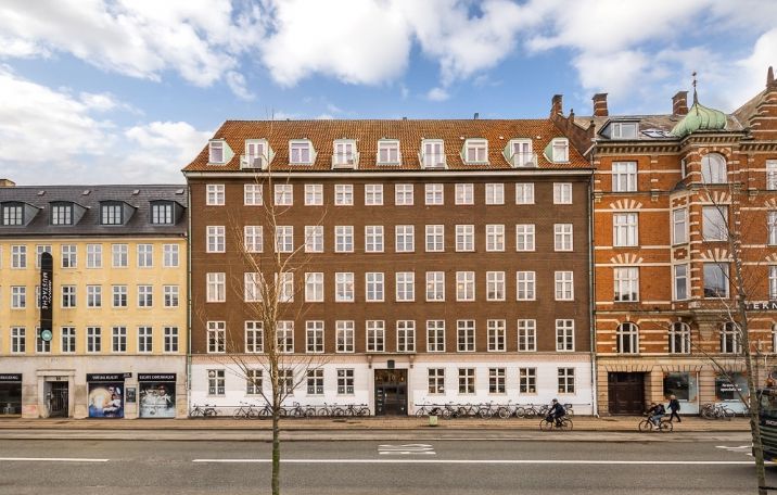 Charmerende lejemål på 389 m² i historisk fredet ejendom