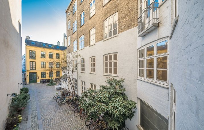 Fælles gårdmiljø med sikrede adgangsforhold, Vesterbrogade 41B, investeringsejendom