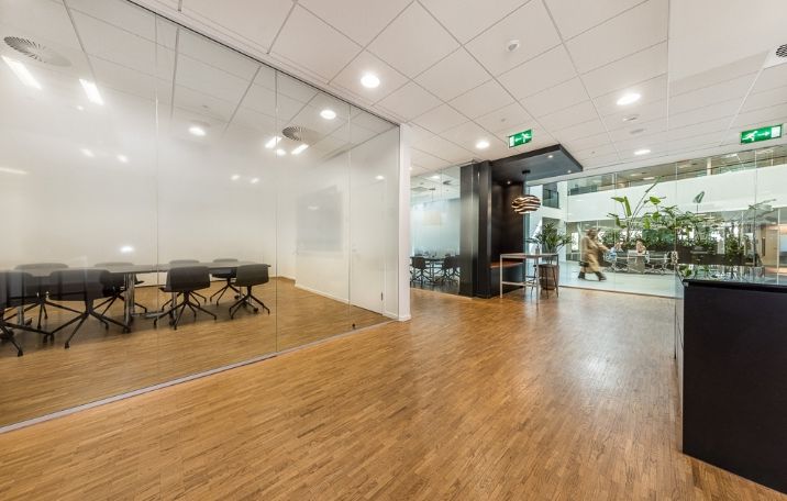 Ledigt kontorlejemål på Rued Langgaards Vej , København S